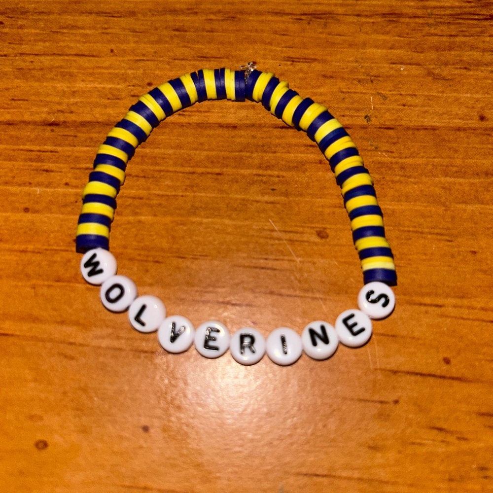 University of Michigan (Michigan Wolverines) Heishi Bracelet - Picture 3 of 11